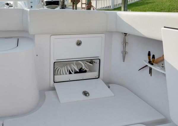 Jupiter 43 Center Console image