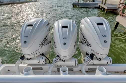 Jupiter 43 Center Console image