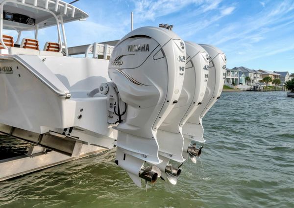 Jupiter 43 Center Console image