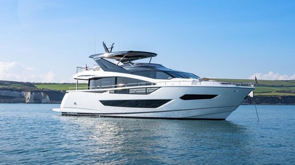 Sunseeker 88 Yacht 