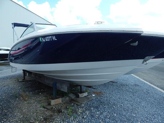 Chaparral 264 Sunesta - main image