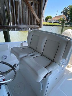 Sea Hunt Gamefish 30 Forward Seating image