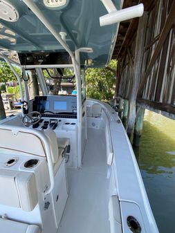 Sea Hunt Gamefish 30 Forward Seating image