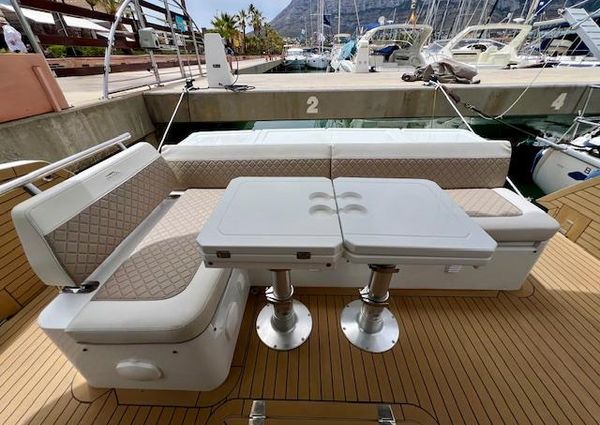 Galeon 400 Fly image