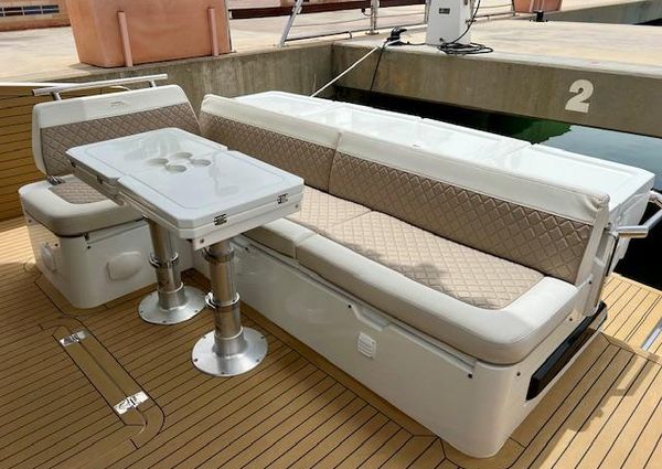 Galeon 400 Fly image