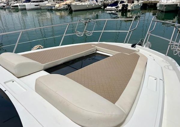 Galeon 400 Fly image