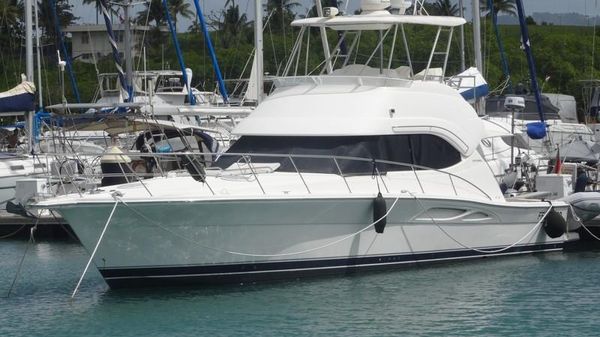 Riviera 42 Flybridge