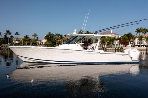 Bertram 39 CC image