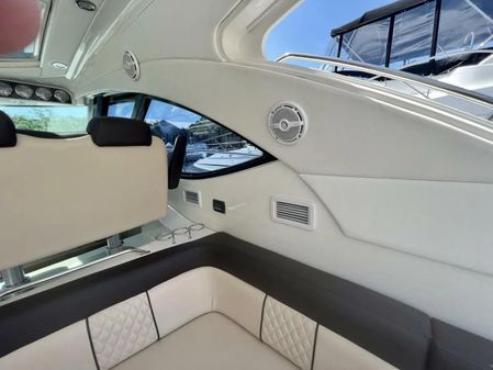 Sea Ray 470 Sundancer image