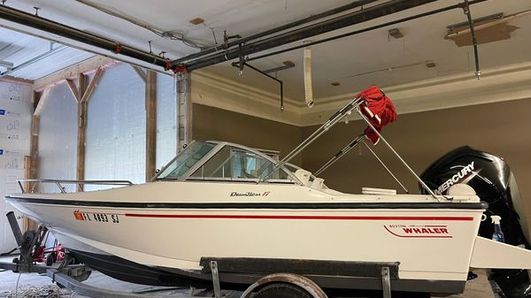 Boston Whaler 170 Dauntless