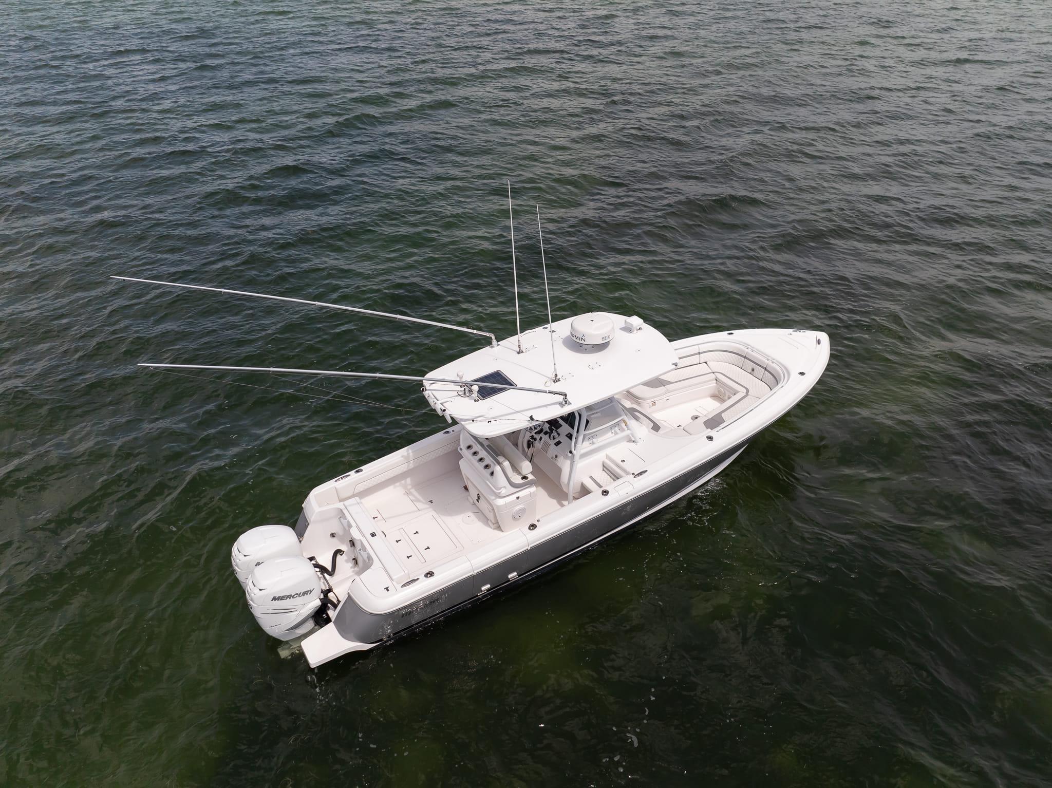 2019 Intrepid 327 center console