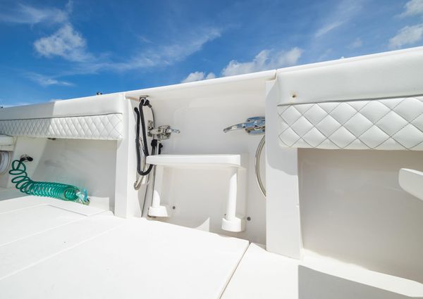 Intrepid 327-CENTER-CONSOLE image