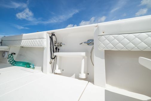 Intrepid 327-CENTER-CONSOLE image