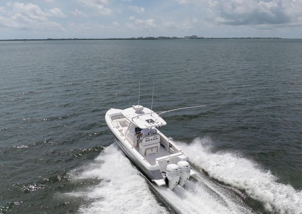 Intrepid 327-CENTER-CONSOLE image