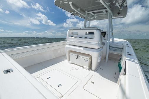 Intrepid 327-CENTER-CONSOLE image