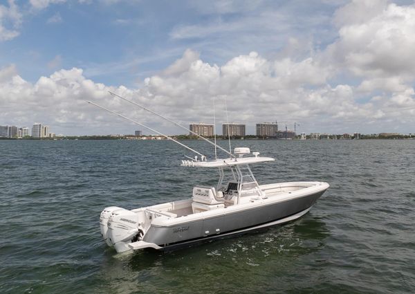 Intrepid 327-CENTER-CONSOLE image