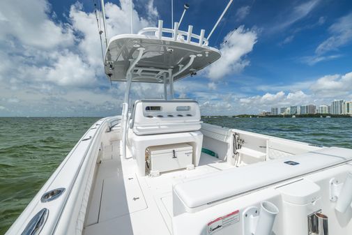 Intrepid 327-CENTER-CONSOLE image