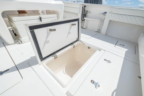 Intrepid 327-CENTER-CONSOLE image