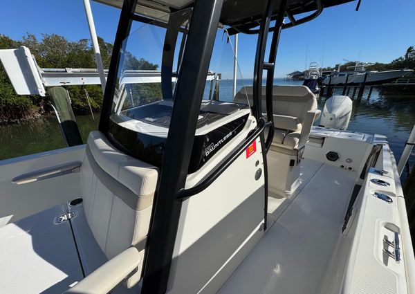 Boston Whaler 280 Dauntless image