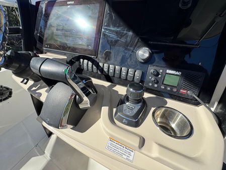 Boston Whaler 280 Dauntless image