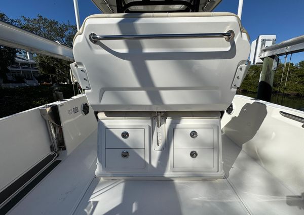 Boston Whaler 280 Dauntless image