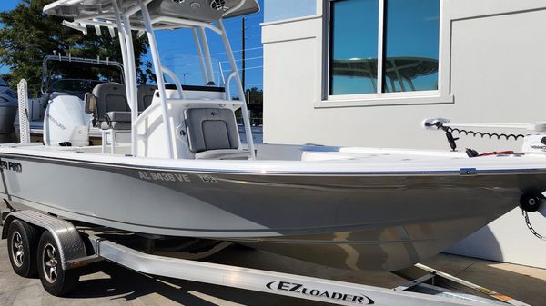 Sea Pro 228 Bay