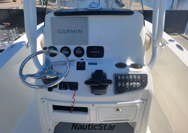 NauticStar 2500XS image