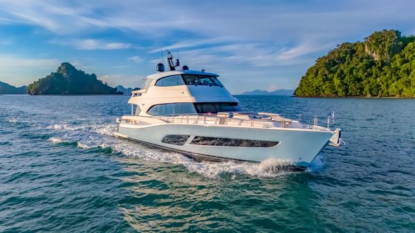 Riviera 78 Motor Yacht 