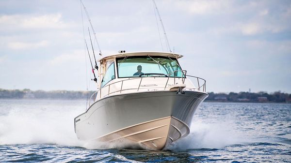 Grady-White Express 370