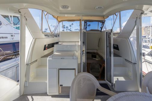 Carver 405 Aft Cabin image