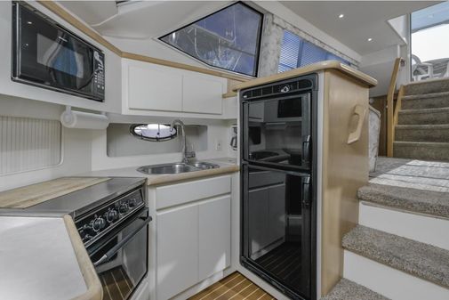 Carver 405 Aft Cabin image