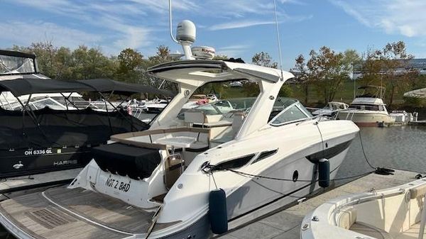 Sea Ray 350 Sundancer 