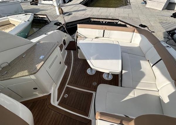 Sea Ray 350 Sundancer image