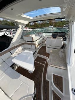 Sea Ray 350 Sundancer image