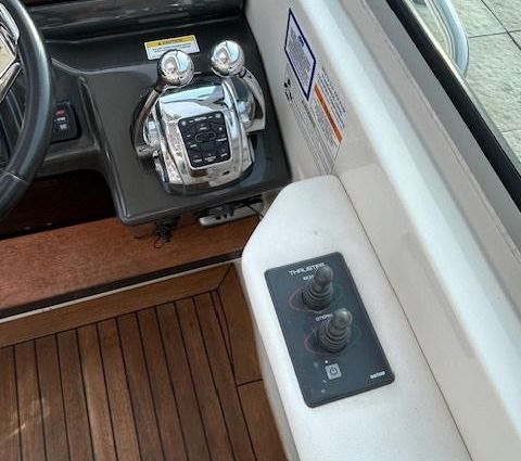 Sea Ray 350 Sundancer image