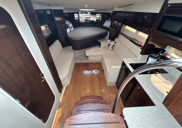 Sea Ray 350 Sundancer image