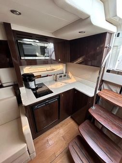 Sea Ray 350 Sundancer image