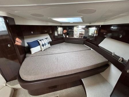 Sea Ray 350 Sundancer image