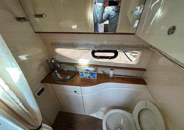 Sea Ray 350 Sundancer image