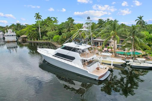 Hatteras 82 Convertible image