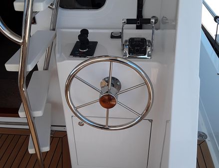 Offshore Yachts 62 Flushdeck image