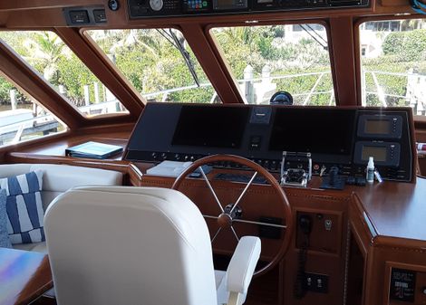 Offshore Yachts 62 Flushdeck image