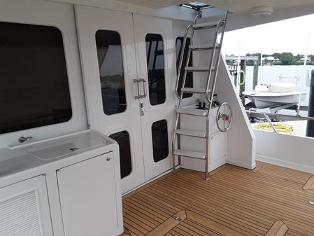 Offshore Yachts 62 Flushdeck image