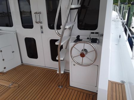 Offshore Yachts 62 Flushdeck image