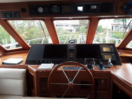 Offshore Yachts 62 Flushdeck image