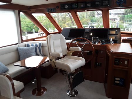 Offshore Yachts 62 Flushdeck image