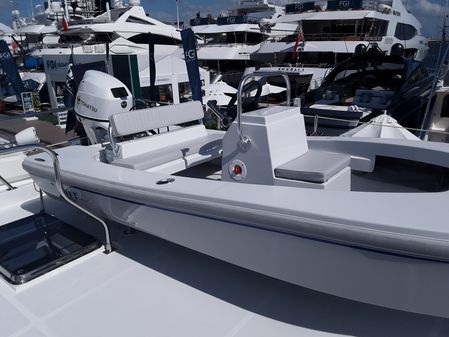 Offshore Yachts 62 Flushdeck image