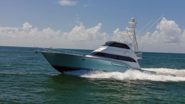 Donzi Enclosed Flybridge w/ tower