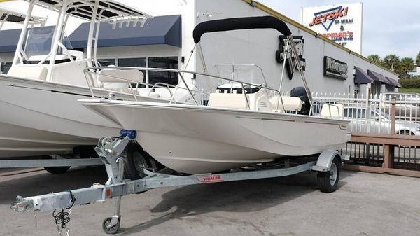 Boston Whaler 170 Montauk 