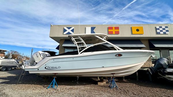 Robalo R317 Dual Console 